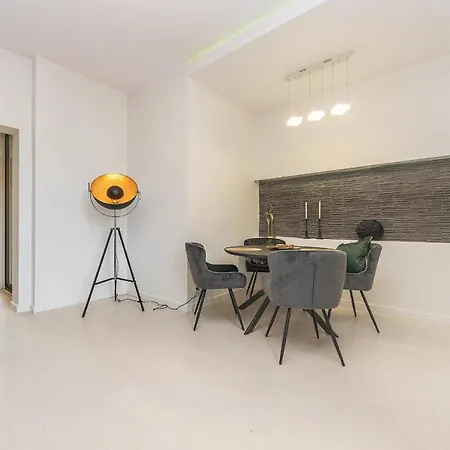 Monte Cassino Comfort 아파트 *